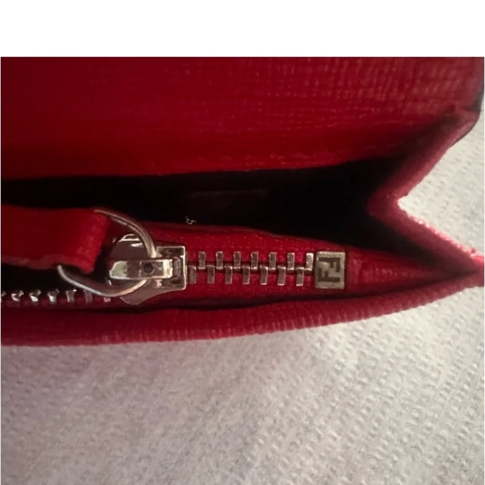 FENDI BAG BUGS WALLET PREOWNED EXTREMELY RARE! - Picture 5 of 14